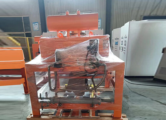 Séparateur électrique magnétique de poudre sèche avec élimination du fer à champ élevé, contrôle PLC automatique et refroidissement par huile pour les industries du lithium et de l'alimentation